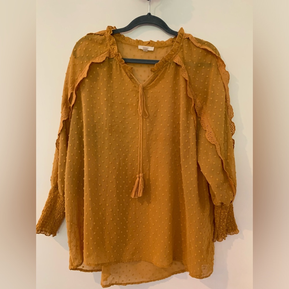 Mustard Swiss dot top 1x